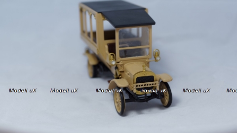 Руссо Балт автобус, Артель "Universal" 1:43 