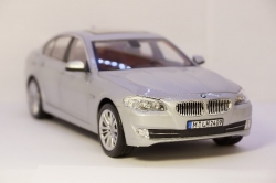 BMW 550i F10 sedan 2010 1:18