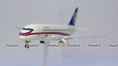 СУ-100 Sukhoi Superjet 100 собранная модель самолета, Herpa 1:200
