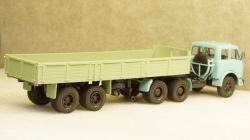 МАЗ 515 с полуприцепом МАЗ-5205 1965, H860, НАП 1:43