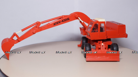 Атек ЭО-4321,Экскаватор, красный