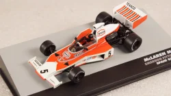 Renault R.S.16 2016, Spark 1:43