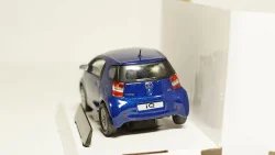 Toyota iQ синяя, Cararama 1:43