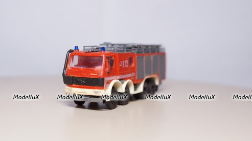 Mercedes пожарный, 4-х осный, Wiking 1:87
