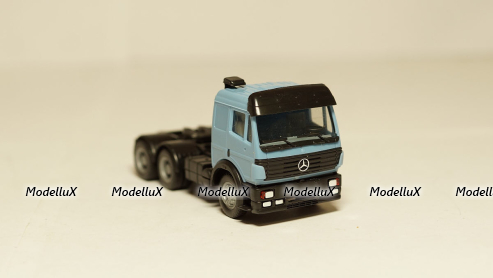 Мercedes тягач голубой, КУМ 058 1:87
