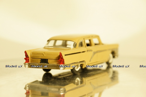 Газ 13 Чайка, бежевый