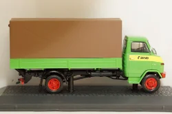 Land Rover Defender 110 Station Wagon 1:18 