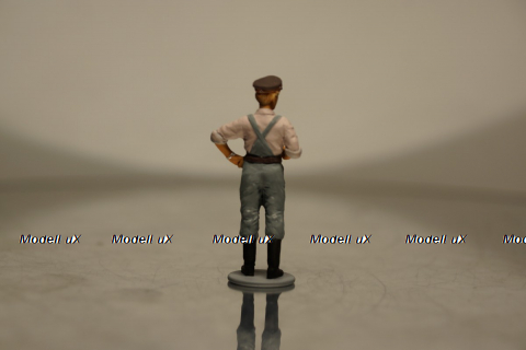 Фигурка Тракторист, Артель "Universal" 1:43