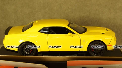 Dodge Challenger SRT Hellcat Wide-Body yellow, 79350, MotorMax 1:24