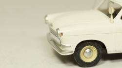 Газ 22Б медпомощь с дефектом, Херсон Моделс 1:43