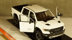 Dodge Ram 1500 Crew Cab Rebel white, 79358, MotorMax 1:24