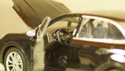 Porsche Cayenne Turbo black, 24092, Welly 1:24