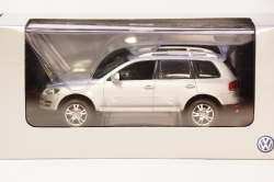 BMW M5 (F10) 2011 1:18
