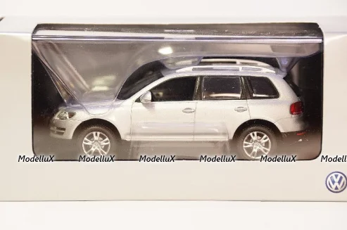 BMW M5 (F10) 2011 1:18
