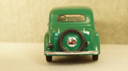 Москвич 400-420 1946 green, IScale 1:18