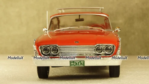 Ford Country Squire with roof railing 1960 red, 18074, Model Car Group 1:18