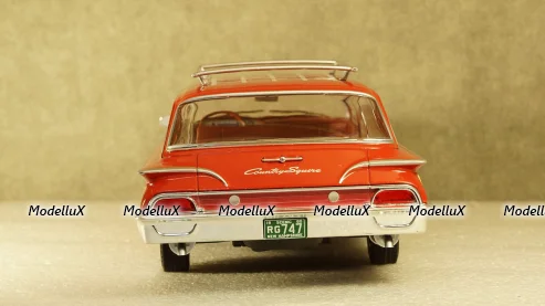 Ford Country Squire with roof railing 1960 red, 18074, Model Car Group 1:18