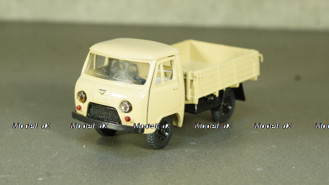 УАЗ 3303 бежевый