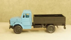 Зил 4331 бортовой синий/черный, з-д Вега 1:43