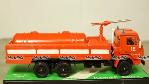Камаз 53212 АП пожарный в боксе 03.1992, 1:43