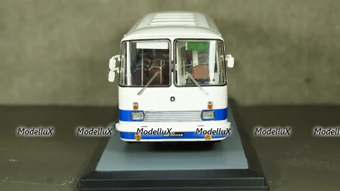 ЛАЗ 695Н бело-голубой, 04016A, Classicbus 1:43 