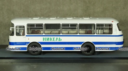 ЛАЗ 695Н бело-голубой, 04016A, Classicbus 1:43 