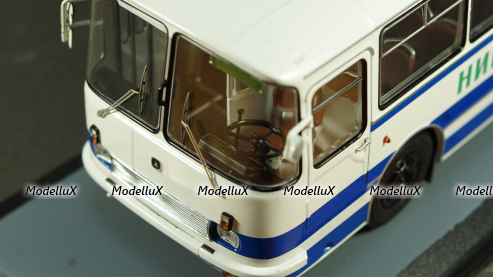 ЛАЗ 695Н бело-голубой, 04016A, Classicbus 1:43 