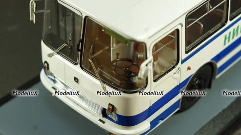 ЛАЗ 695Н бело-голубой, 04016A, Classicbus 1:43 