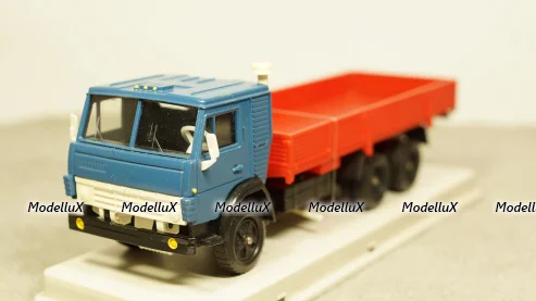Камаз 53212 в боксе 08.1989, 1:43