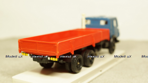 Камаз 53212 в боксе 08.1989, 1:43