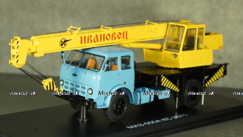 Автокран МАЗ-500А КС-3571, SSM1415 1:43