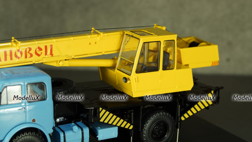 Автокран МАЗ-500А КС-3571, SSM1415 1:43