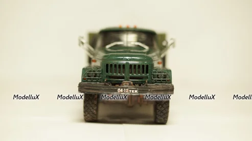 ЗИЛ 131 бортовой со следами эксплуатации, Modellux 1:43