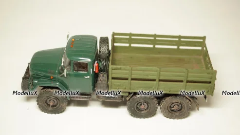 ЗИЛ 131 бортовой со следами эксплуатации, Modellux 1:43