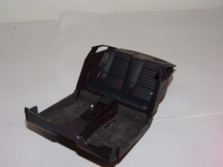 Ford Mustang GT, Пол с задними сидениями