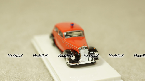 Mercedes 220 W187 Feuerwehr, Brekina 1:87 