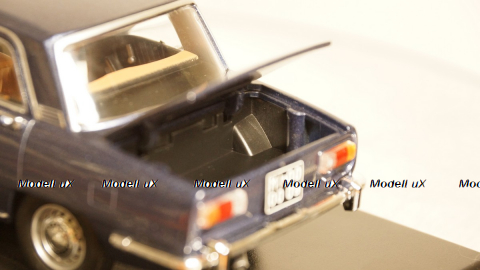 Alfa Romeo 1750 Berlina 1968, Leo Models 1:24