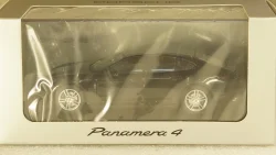 Porsche Panamera 4 (2. Generation) 2017 black, Herpa 1:43