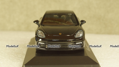 Porsche Panamera 4 (2. Generation) 2017 black, Herpa 1:43