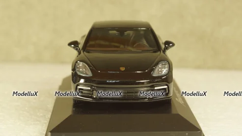 Porsche Panamera 4 (2. Generation) 2017 black, Herpa 1:43