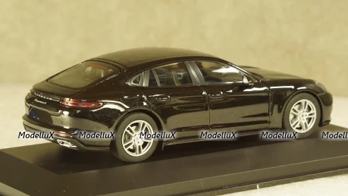 Porsche Panamera 4 (2. Generation) 2017 black, Herpa 1:43