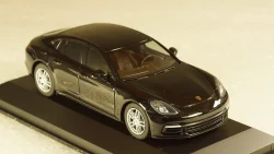 Porsche Panamera 4 (2. Generation) 2017 black, Herpa 1:43