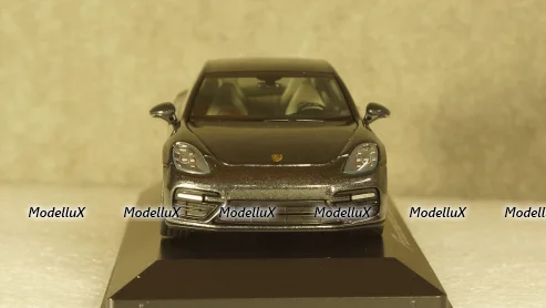 Porsche Panamera Turbo (2. Gen.) 2016 dark grey, Herpa 1:43