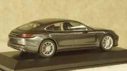 Porsche Panamera Turbo (2. Gen.) 2016 dark grey, Herpa 1:43