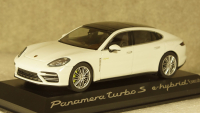 Porsche Panamera Turbo S E-Hybrid Executive G2 white, Herpa 1:43