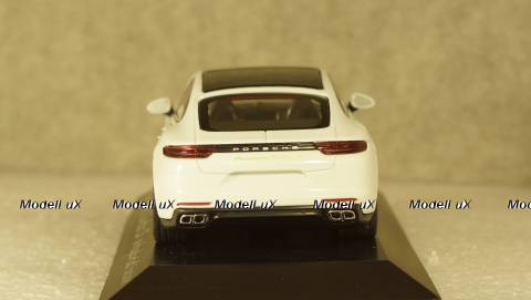 Porsche Panamera Turbo S E-Hybrid Executive G2 white, Herpa 1:43