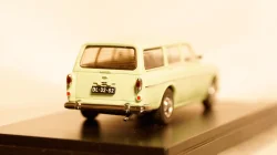 Volkswagen T3b Bus mit Hanger, Premium Classixxs 1:43