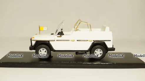 Mercedes Benz G 230 Papamobille, Spark 1:43