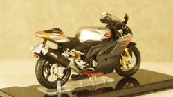 Aprilia RSV 1000R, Atlas 1:24