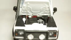 Land Rover Defender 110 Station Wagon, Universal Hobby 1:18 